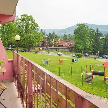 Trevilles Apartamenty - Granatowy Schreiberhau Exterior foto