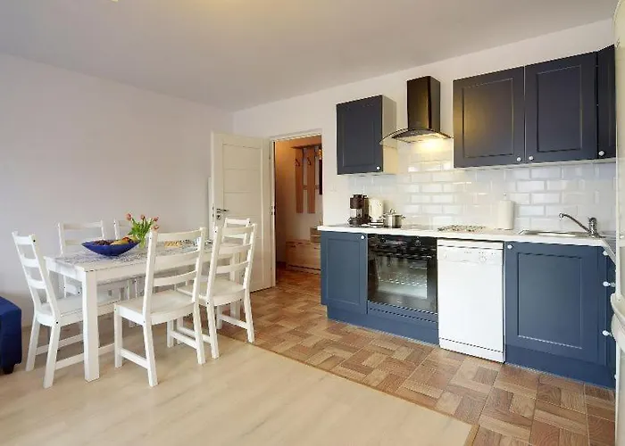 Trevilles Apartamenty - Granatowy