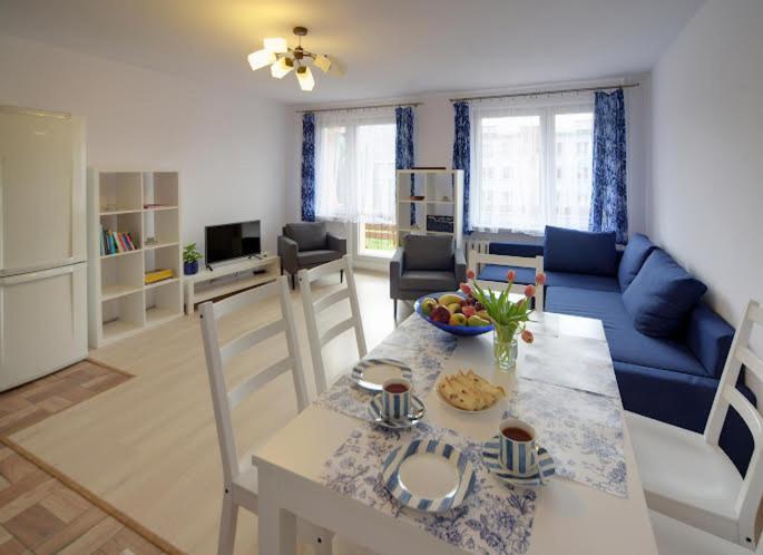 Apartment Trevilles - Granatowy *